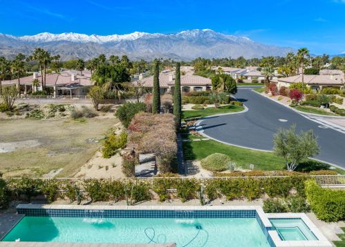 27 Toscana Way, Rancho Mirage CA  92270-1977 exterior