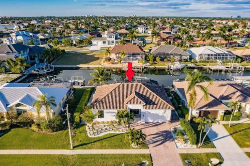 1090 Cara Ct, Marco Island FL  34145-4563 exterior