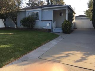 8252 Quoit St, Downey, CA 90242-3532