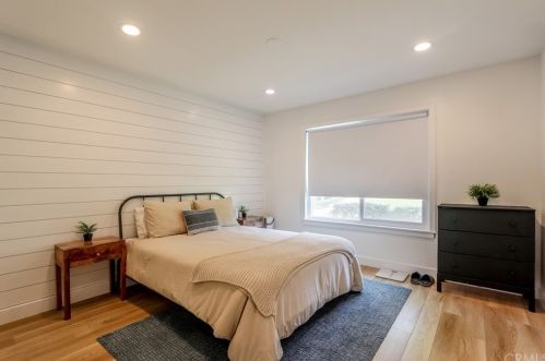 116 Orchard, Irvine CA  92618-4560 exterior