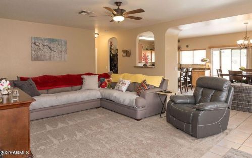 10548 Bramble Ave, Mesa, AZ 85208-8778