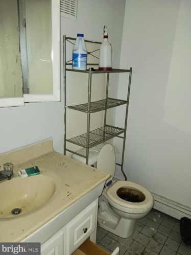 523 Cherry St, Norristown PA 19401-4743 exterior