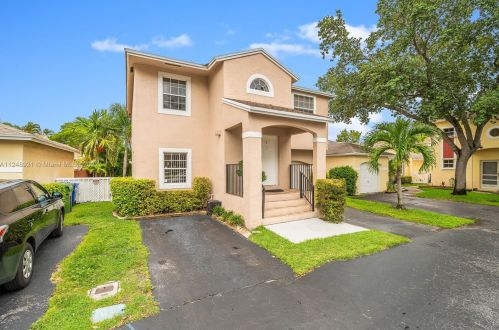 11749 12th St, Hollywood, FL 33026-4356