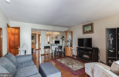 109 Allison Ct, Lansdale, PA 19446-1961