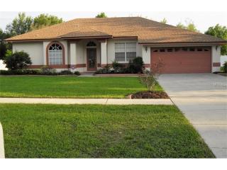 12206 Langshaw Dr, Thonotosassa, FL 33592-2732