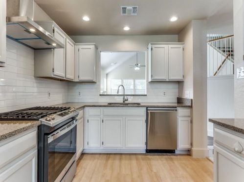 13400 Balamos Dr, Austin TX  78729-8012 exterior