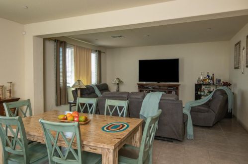 730 Sawtooth St, Manteca CA  95337-7827 exterior