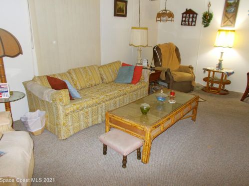 951 Pecan Cir, Sebastian FL  32976-7200 exterior