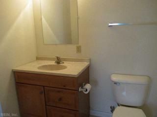 607 Mclawhorne Dr, Newport News VA  23605-1019 exterior
