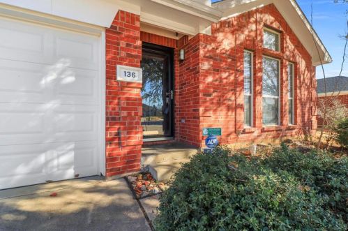 136 Goldeneye Ln, Fort Worth, TX 76120-1624