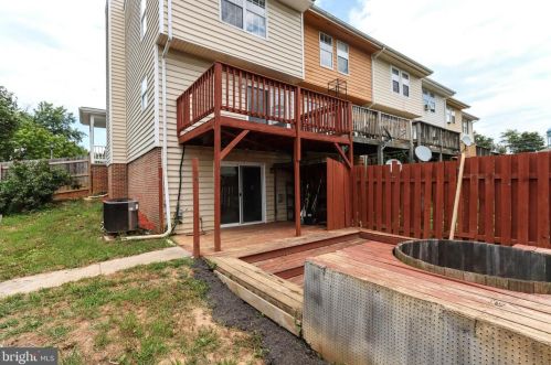 14 Mallard Ct, Charles Town WV  25414-5803 exterior