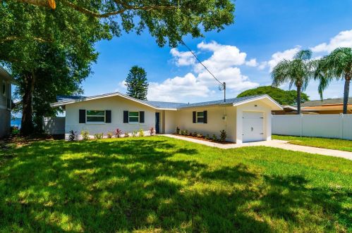 144 Lake Shore Dr, Palm Harbor, FL 34684-1202