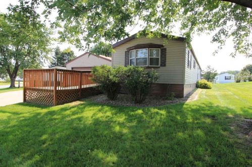 17 Terri Circle Dr, Holmen, WI 54636-9652
