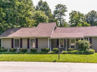8546 Lewis Rd, Nashville, TN 37221-5011