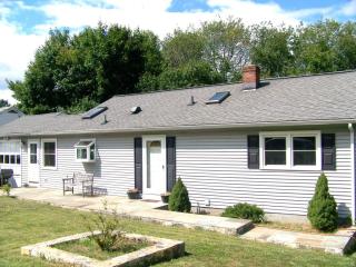 50 Topstone Dr, Danbury, CT 06810-7040