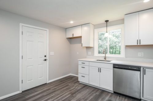 65 Flagg St, Worcester MA  01602-1452 exterior