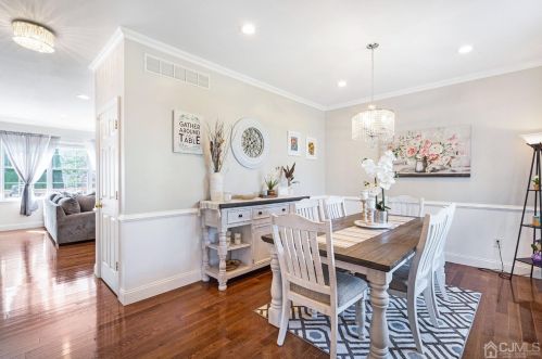 8 Russell Ct, East Windsor, NJ 08520-2977