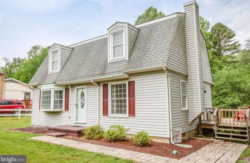676 Holly Corner Rd, Fredericksburg, VA 22406-5308