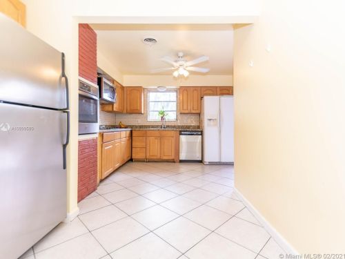 609 46th Ave, Hollywood FL  33021-5803 exterior