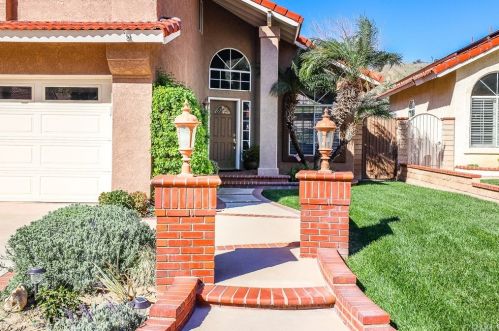 5045 Woodland Ave, Yorba Linda, CA 92887-3921