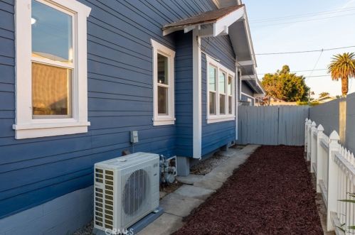 401 Pacific Coast Hwy, Long Beach CA  90806-6218 exterior