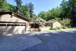 4983 Seacliff Ln, Samish Island, WA 98232-9403