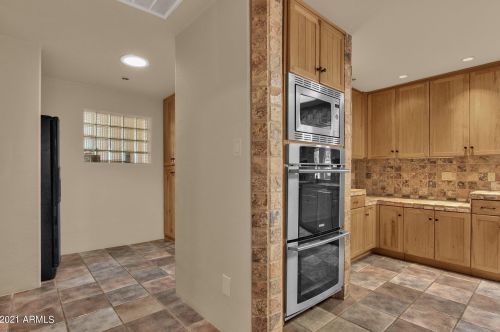 9833 Desert Cove Ave, Scottsdale AZ  85260-6219 exterior