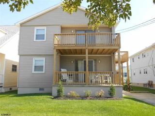 302 Beach Ave, Brigantine City, NJ 08203-3411