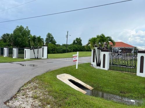 4019 22nd Ave, Naples FL  34120-8965 exterior