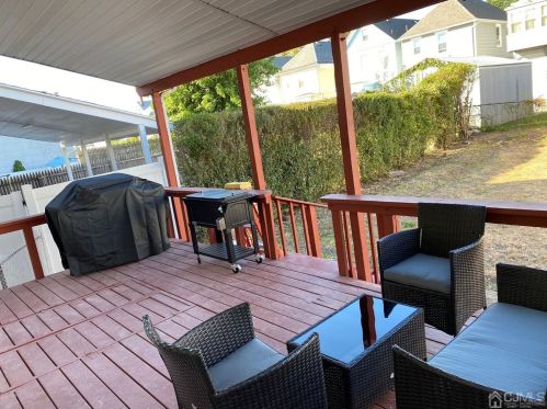 440 Neville St, Perth Amboy, NJ 08861-3111