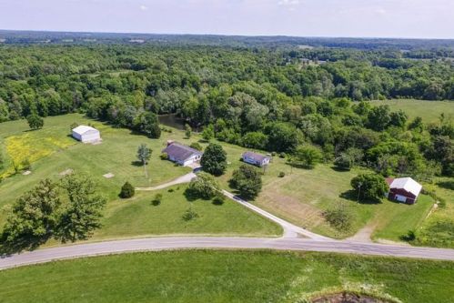 1455 Luby Brown Rd, Westmoreland, TN 37186-5428