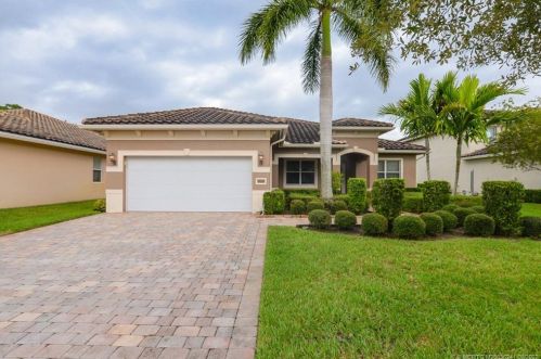5350 Longspur Ln, Palm City, FL 34990-8825