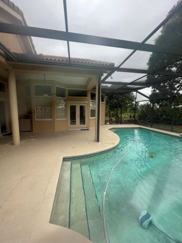 1306 Cottonwood Cv, Fort Pierce FL  34986-2002 exterior