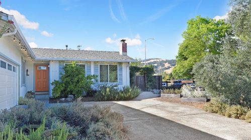 5045 Mccloskey Ct, Santa Rosa, CA 95409-2721