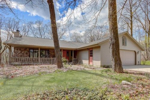 3557 Martha Ct, West Bend, WI 53095-8792