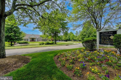 24 Chamber Ln, Columbus NJ  08022-2313 exterior