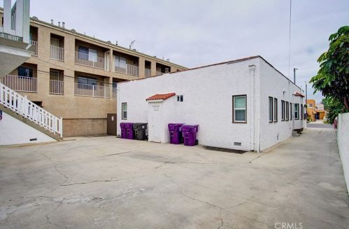 757 Redondo Ave, Long Beach CA  90804-5140 exterior