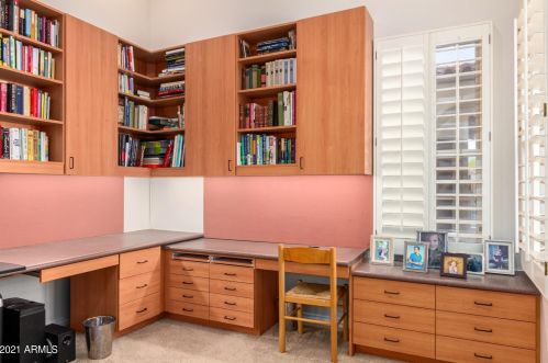 9183 Mtn Spg Rd, Scottsdale AZ 85255-6623 exterior