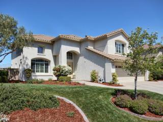 27602 Prestancia Cir, Salinas CA  93908-1610 exterior
