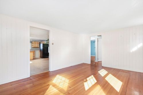 10 Wayne St, South Kingstown RI  02882-3814 exterior
