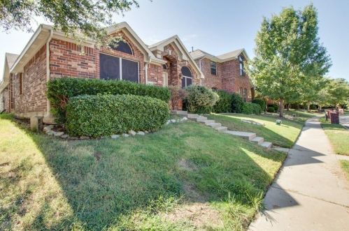 3908 Braxton Ln, Lewisville TX  75028-8801 exterior