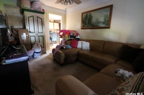 65 Cross St, Matinecock, NY 11560-1503