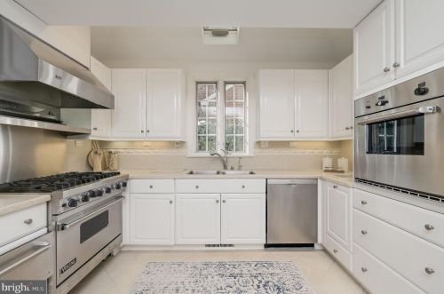 4510 46th St, Washington DC 20016-4476 exterior