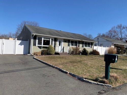 11 Dogwood Ln, Stony Point, NY 10980-2604