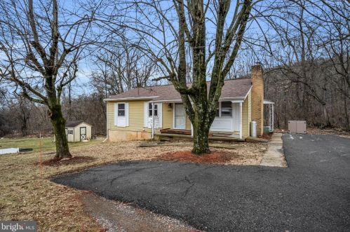 1375 Roundtop Rd, Alpine, PA 17339-9113