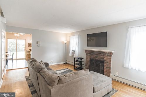 1833 Powell St, Norristown PA  19401-3025 exterior