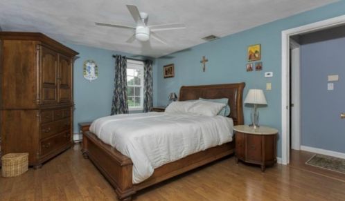 1 Harmony Ln, Methuen MA 01844-5405 exterior