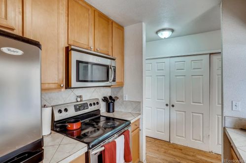 3826 Fraser St, Denver CO 80014-4022 exterior