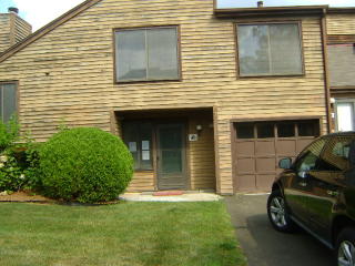 717 Robert Frost Dr, Branford, CT 06405-5839