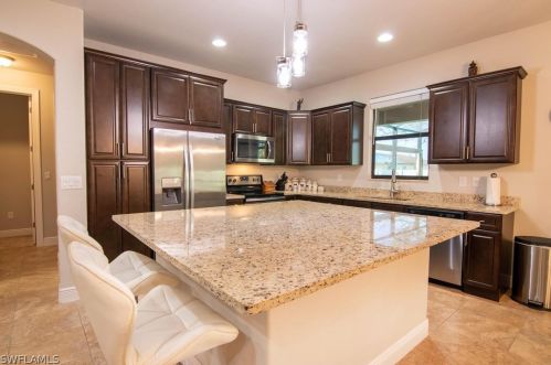 3754 6th Ave, Cape Coral FL  33904-5203 exterior